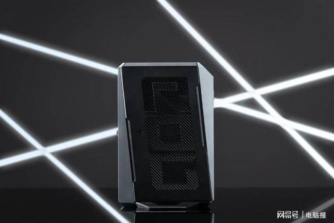 体验与颜值拉满！买游戏电脑不用再忍“傻大粗吵”ROG魔霸9 MINI迷你电脑测评